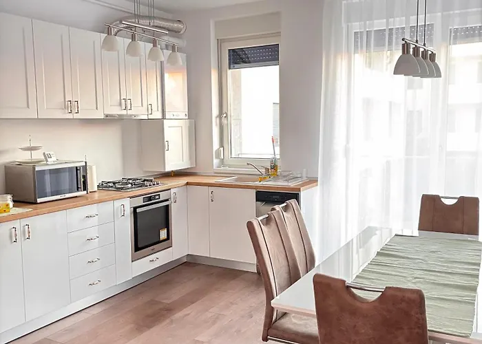 Mirvana Apartments Solis Grande